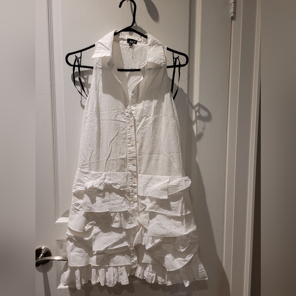 Very J Dresses & Skirts - White Ruffled Lauer Dress by Very J